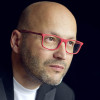 Conductor Enrique Mazzola.
