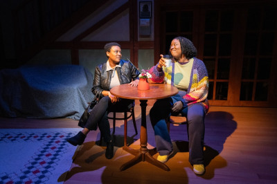 Sisters LaKecia Harris (Ash, L) and Simmery Branch (Harley, R) meet after a long estrangement in Lifeline Theatre’s “Rabbits In Their Pockets” a world-premiere original comedy by Kimberly Dixon-Mays, directed by Christopher Wayland; Opening Sunday, September 14, and running through Sunday, October 5. Lifeline Theatre is located at 6912 N. Glenwood Ave. Chicago, IL 60626. For tickets visit www.lifelinetheatre.com or call the box office at 773-761-4477.